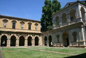http://www.padovando.com/foto/2014/06/Loggia_Odeo_Cornaro-e1402902226592.jpg